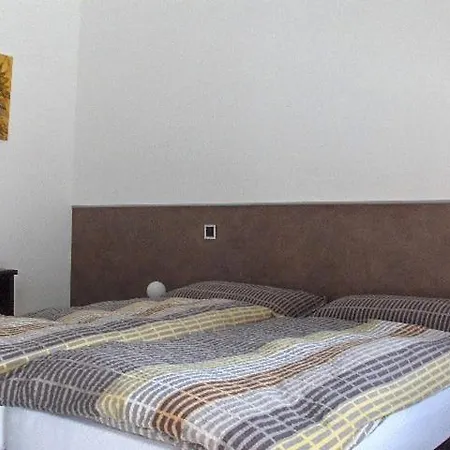 Bed & Breakfast Onirica Lodano